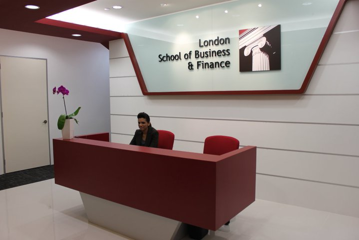伦敦商业服务金融学院马来西亚教学区（LSBF）
